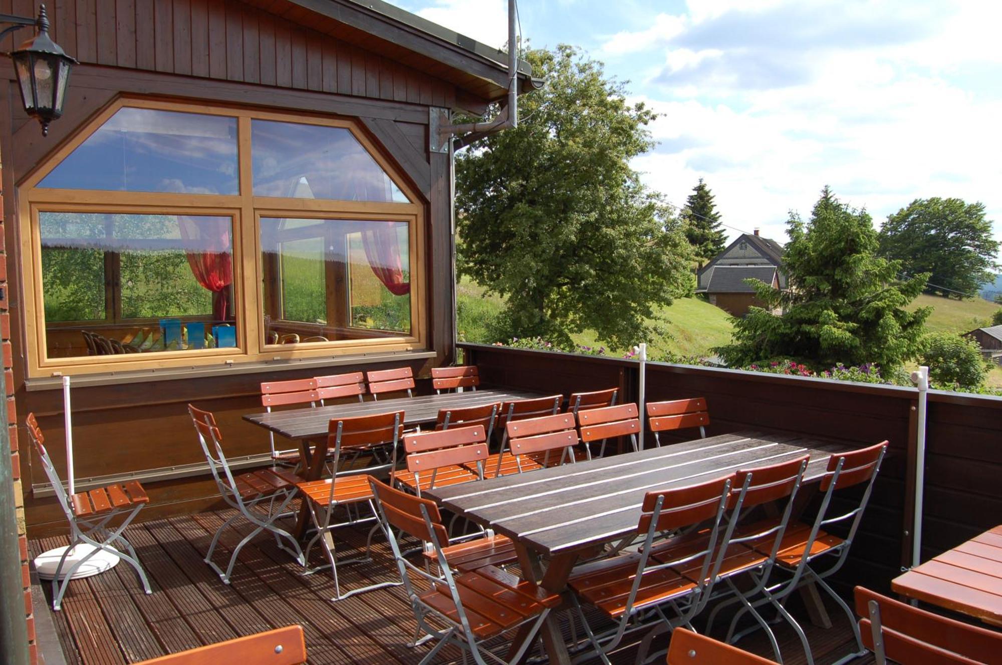 Berggasthaus&Pension Schöne Aussicht Klingenthal Exterior foto