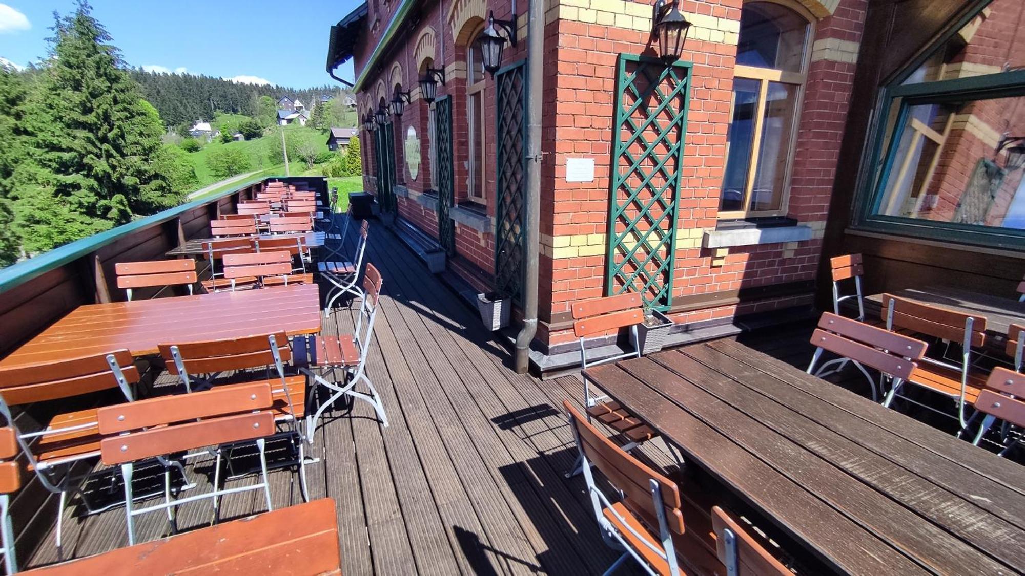 Berggasthaus&Pension Schöne Aussicht Klingenthal Exterior foto