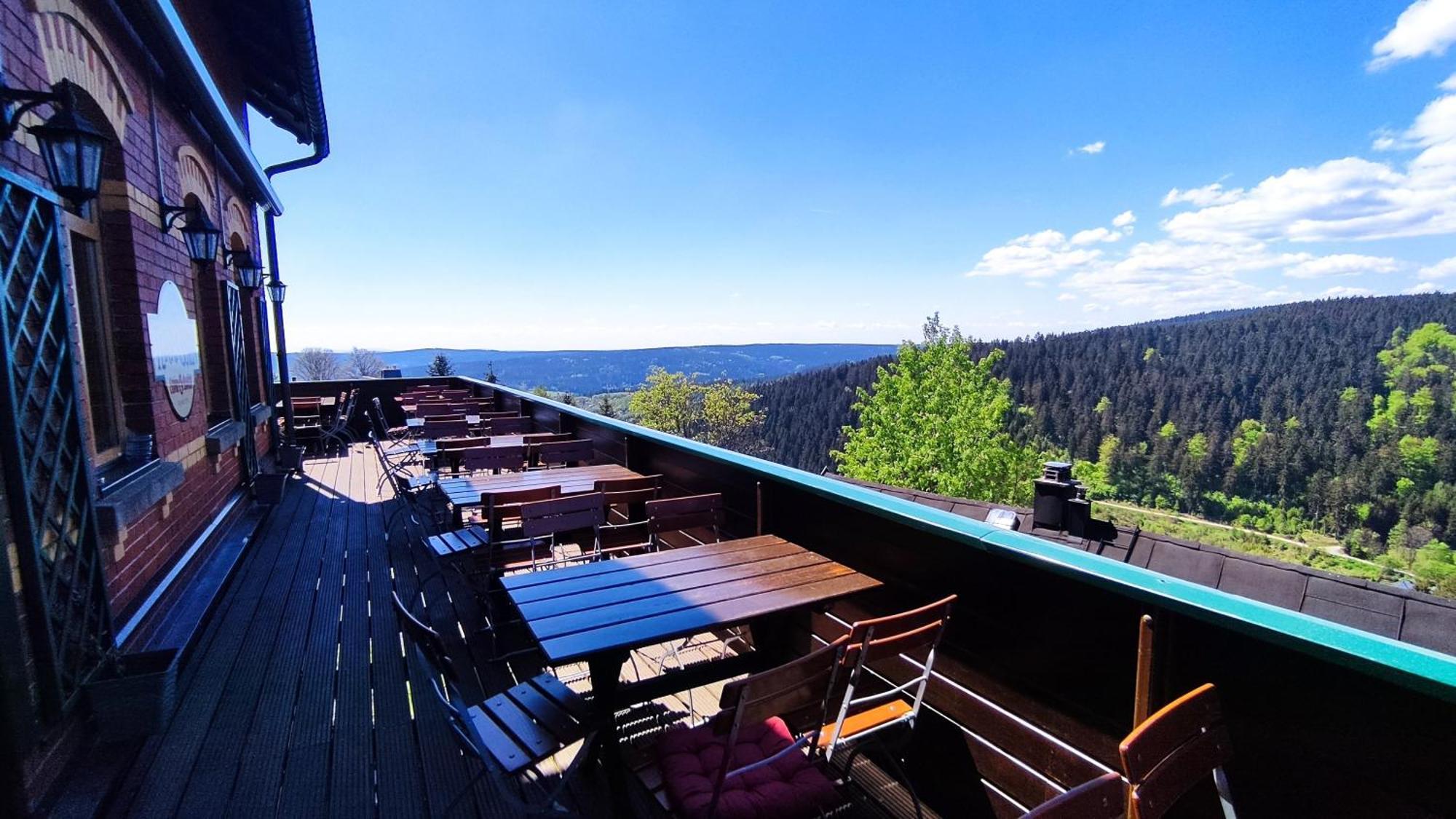 Berggasthaus&Pension Schöne Aussicht Klingenthal Exterior foto